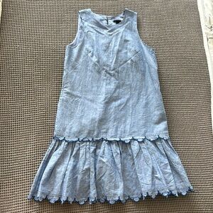 Ann Taylor blue size 2 sleeveless knee length dress.